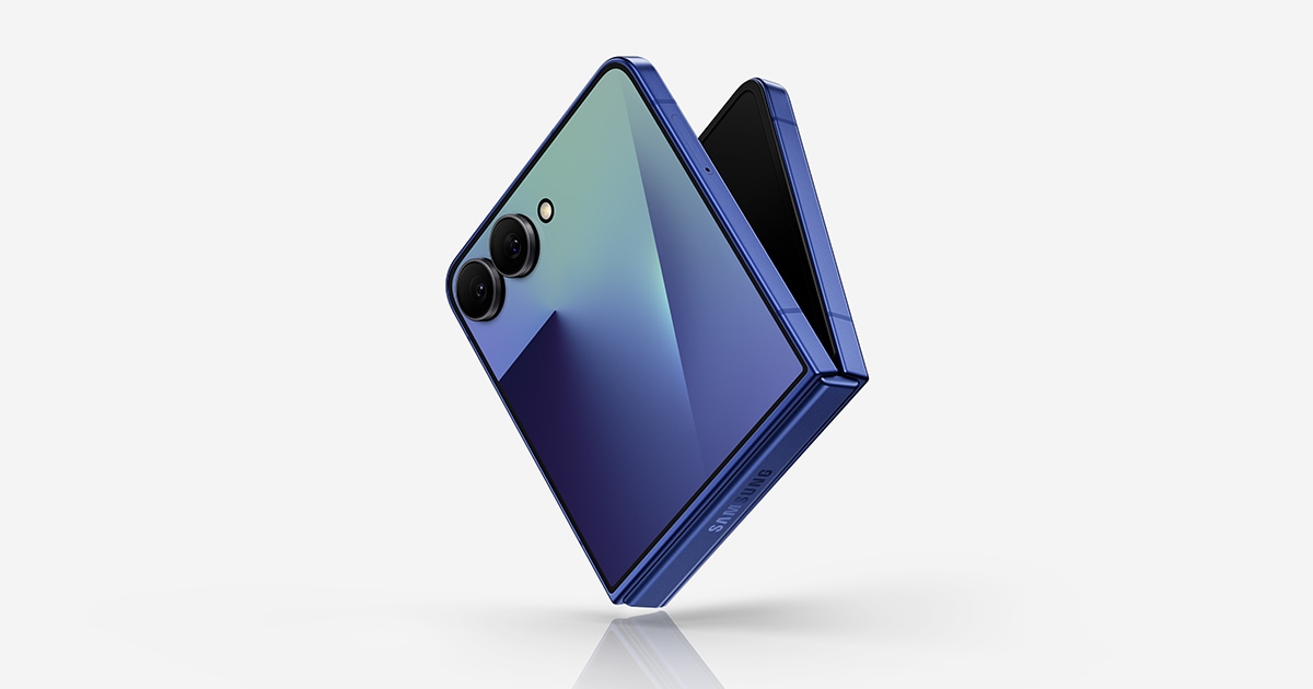 Samsung Galaxy Z Flip7 official product image